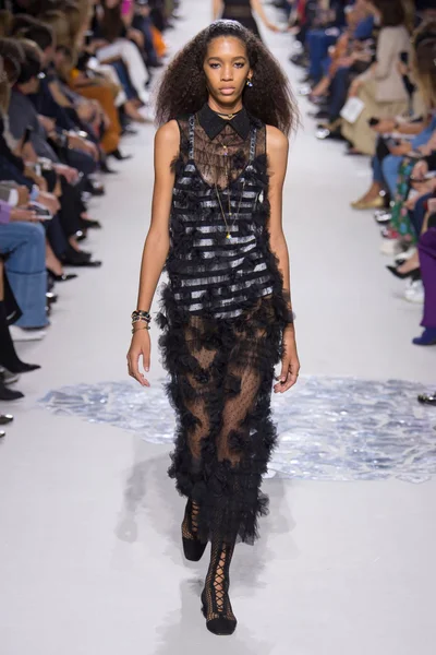 Look 69